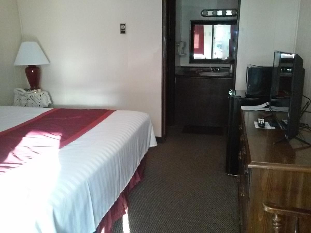 Holiday House Motel Hillsdale 外观 照片